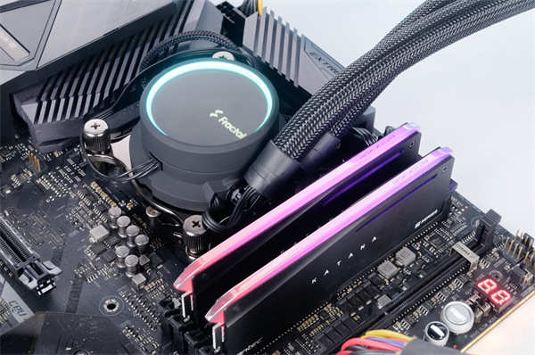 Fractal Design Celsius+ S28 Prisma一体式水冷散热器/ARGB 灯效、自家Prisma风扇搭载(25)