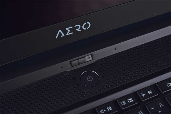 GIGABYTE AERO 17 HDR创作笔电测试报告/4K Pantone校色Studio效能优化(20)