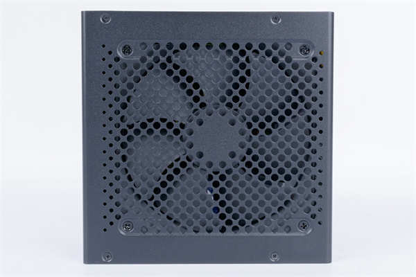 NZXT C850 金牌电源供应器 / 十年保固、全模组设计、全日系电容，接头更丰富(8)