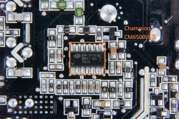 NZXT C850 金牌电源供应器 / 十年保固、全模组设计、全日系电容，接头更丰富(24)