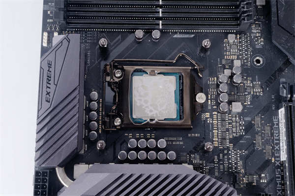 Fractal Design Celsius+ S28 Prisma一体式水冷散热器/ARGB 灯效、自家Prisma风扇搭载(23)