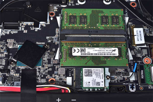 GIGABYTE AERO 17 HDR创作笔电测试报告/4K Pantone校色Studio效能优化(37)