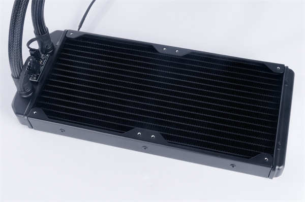 Fractal Design Celsius+ S28 Prisma一体式水冷散热器/ARGB 灯效、自家Prisma风扇搭载(12)