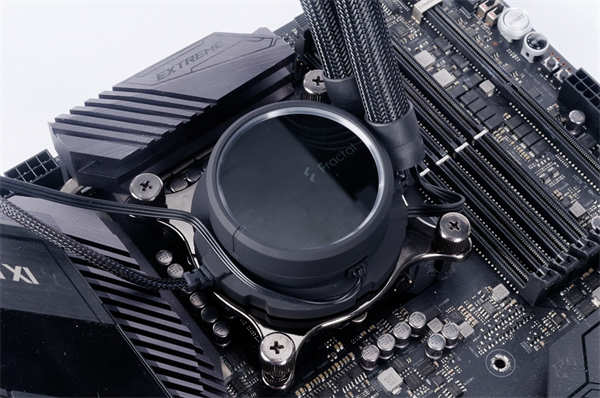 Fractal Design Celsius+ S28 Prisma一体式水冷散热器/ARGB 灯效、自家Prisma风扇搭载(24)