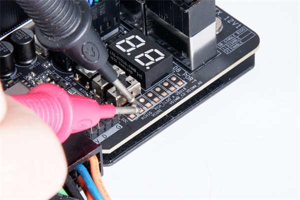 技嘉GIGABYTE TRX40 AORUS MASTER/同价格等级产品唯一搭载5GbE Lan、16+3相Infineon直出供电方案(26)