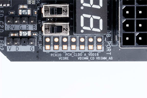 技嘉GIGABYTE TRX40 AORUS MASTER/同价格等级产品唯一搭载5GbE Lan、16+3相Infineon直出供电方案(25)