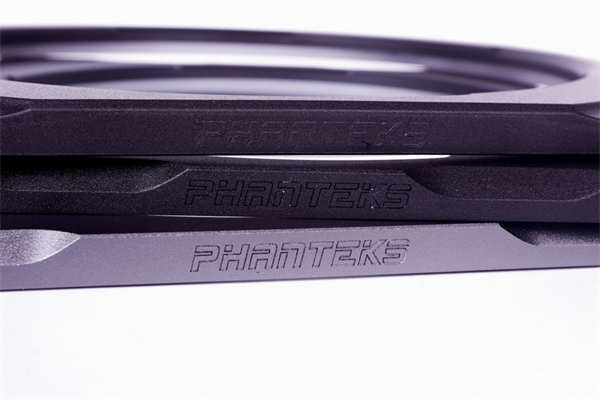 重新定义发光风扇！Phanteks Halos Lux数位幻彩风扇框架ft.Phanteks D-RGB控制器(6)
