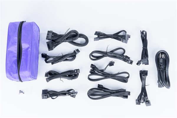 NZXT C850 金牌电源供应器 / 十年保固、全模组设计、全日系电容，接头更丰富(5)