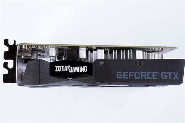 ZOTAC GAMING  GTX 1650 OC GDDR6 显示卡开箱测试 / 单风扇小巧外型、记忆体 GDDR6(4)