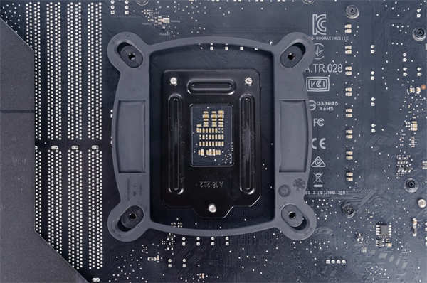 Fractal Design Celsius+ S28 Prisma一体式水冷散热器/ARGB 灯效、自家Prisma风扇搭载(22)