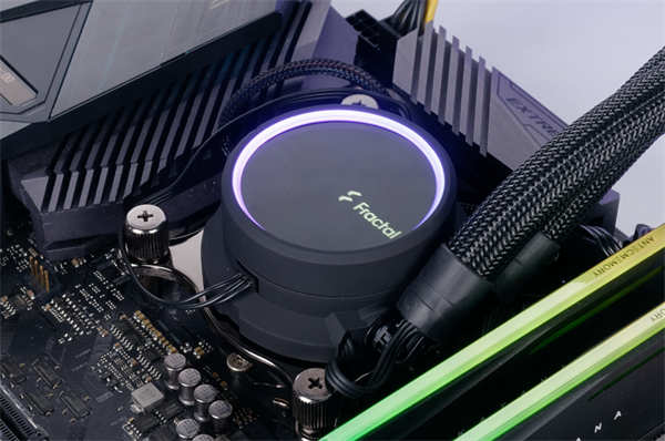 Fractal Design Celsius+ S28 Prisma一体式水冷散热器/ARGB 灯效、自家Prisma风扇搭载