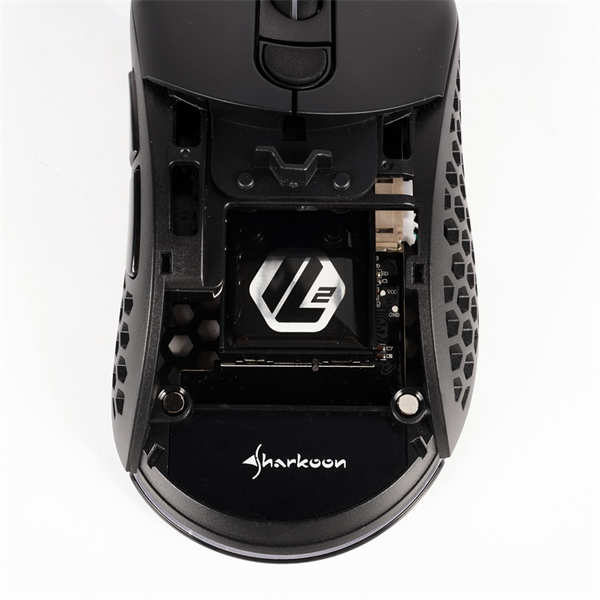 Sharkoon  Light 200/RGB轻量洞洞鼠又一生力军(11)