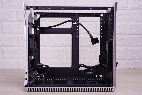 Fractal Design Era ITX机箱/实木上盖、流线铝合金外壳、一体式水冷、ATX/SFX随你装(21)