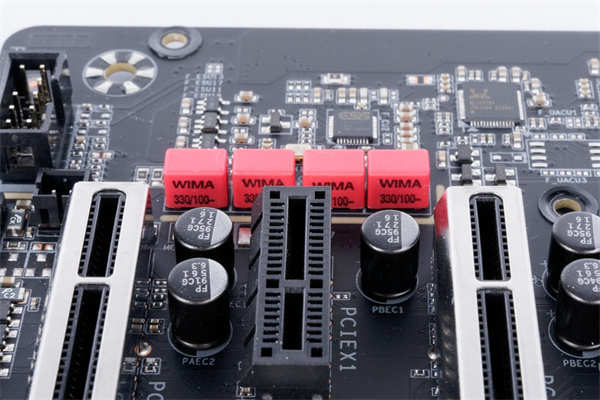 技嘉GIGABYTE TRX40 AORUS MASTER/同价格等级产品唯一搭载5GbE Lan、16+3相Infineon直出供电方案(33)