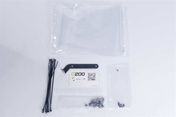 InWin C200创作者专用机壳/足够的 3.5吋硬碟槽与前置U3 Gen2 Type-C，为创作者而生(3)