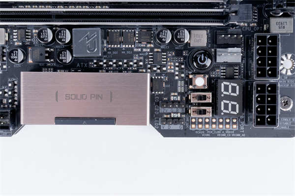 技嘉GIGABYTE TRX40 AORUS MASTER/同价格等级产品唯一搭载5GbE Lan、16+3相Infineon直出供电方案(9)