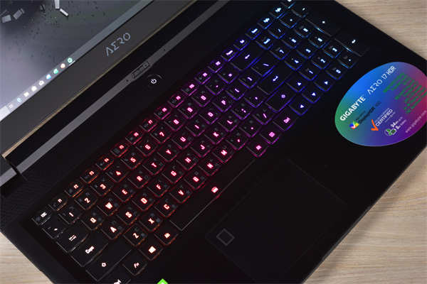GIGABYTE AERO 17 HDR创作笔电测试报告/4K Pantone校色Studio效能优化(24)