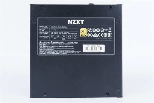 NZXT C850 金牌电源供应器 / 十年保固、全模组设计、全日系电容，接头更丰富(12)