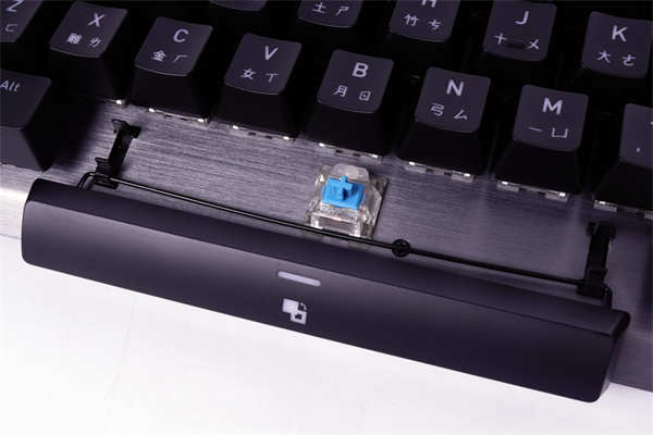 曜越NEPTUNE海王星RGB青轴 机械键盘/功能简化，造型更紧凑(14)