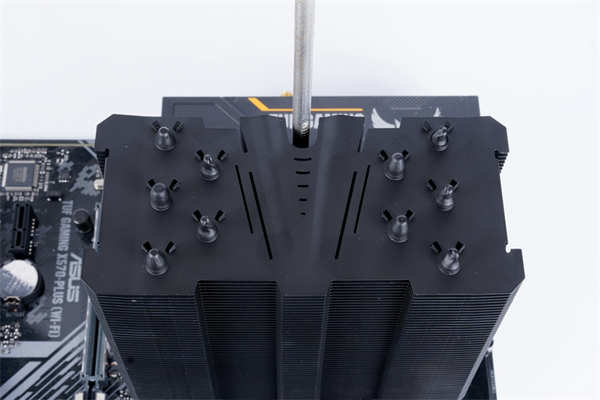 Enermax ETS-T50A-FSS AXE电竞光斧塔扇/支援230W+TDP、黑化外观设计，空冷解热好(20)