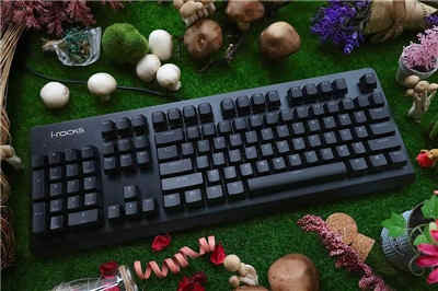 iRocks推出「K65M 爱丽丝梦游仙境版」主打全世界首把镜射配列键盘