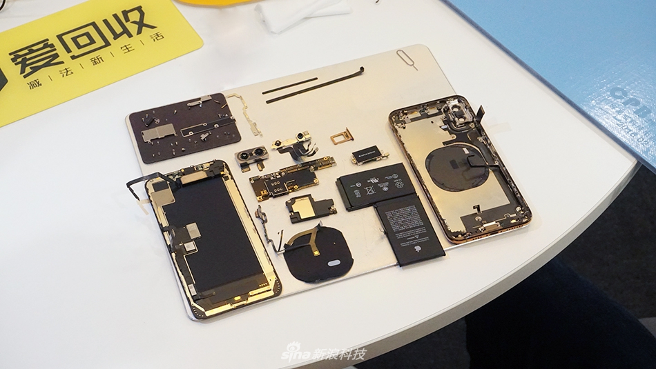 上周拆客iPhone XS Max拆解图解：看清其内部构造(17)