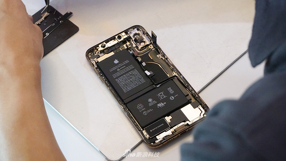 上周拆客iPhone XS Max拆解图解：看清其内部构造(18)