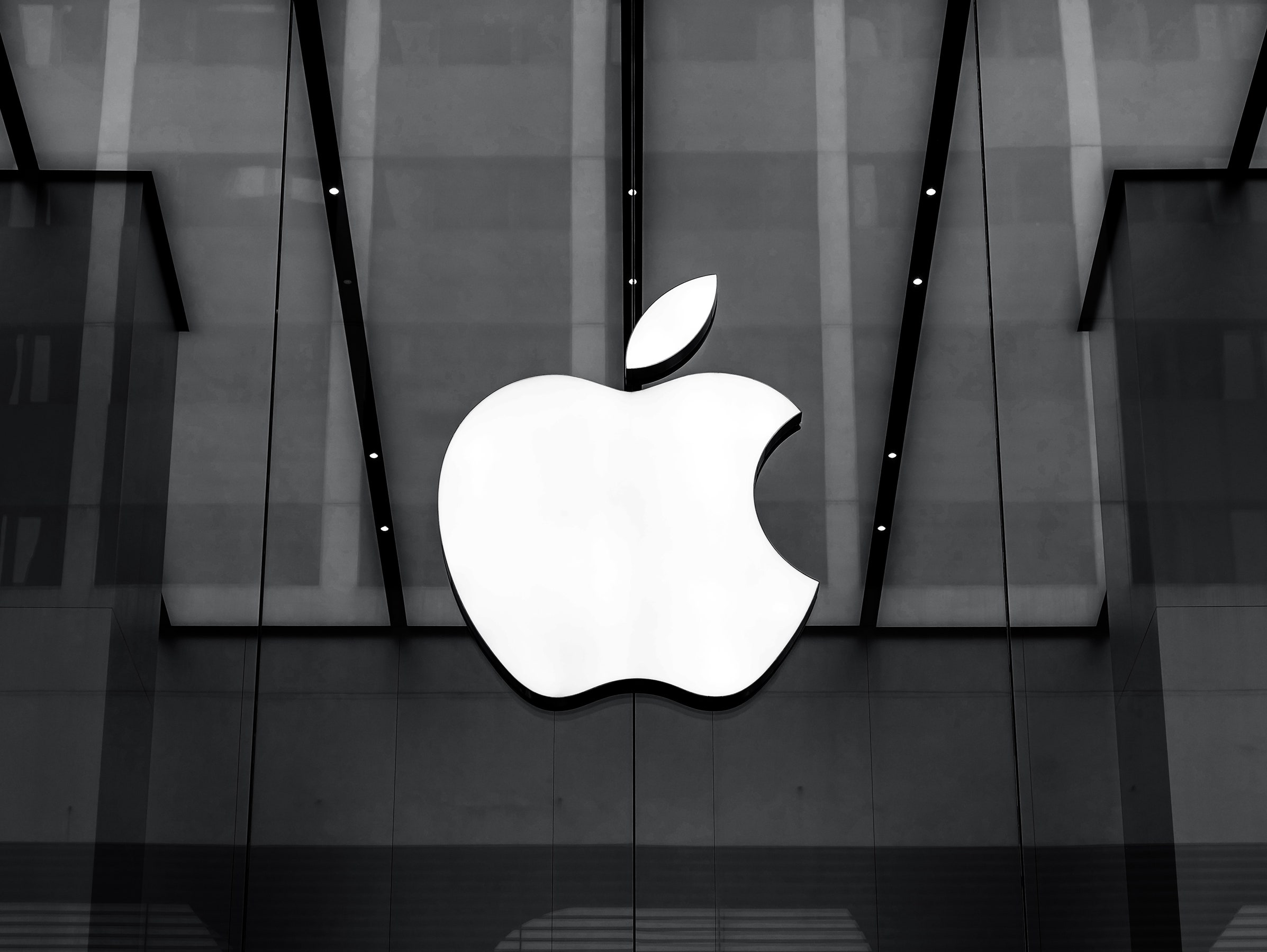 苹果iPhone 14将继续使用Lightning接口引热议：你还要买？