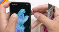 继 Galaxy Z Fold4 后，三星 Galaxy Z Flip4 通过暴力测试