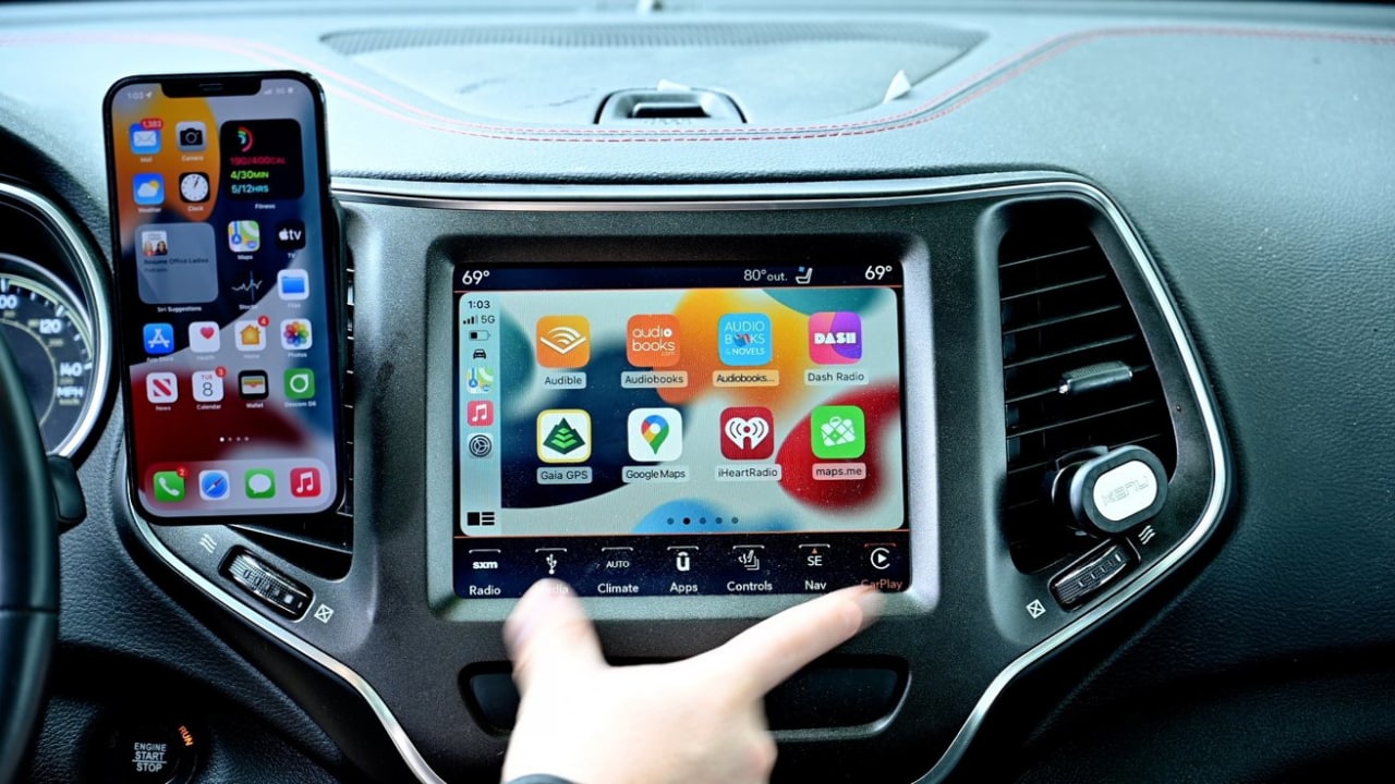 苹果 CarPlay 存在两大问题：车企跟进不及时，应用质量糟糕