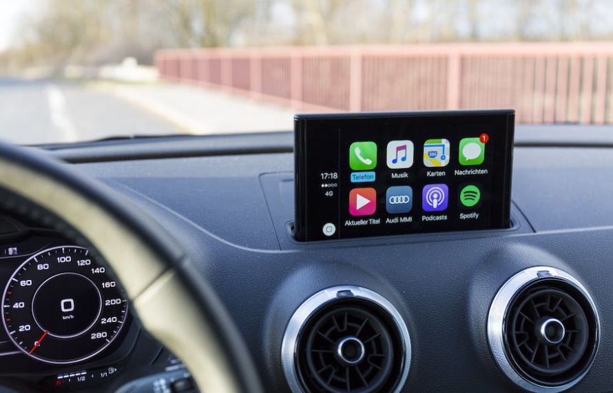 苹果 iOS 16.3 正式版修复一个 CarPlay Bug，此前导致 Siri 中“Find My”无法使用