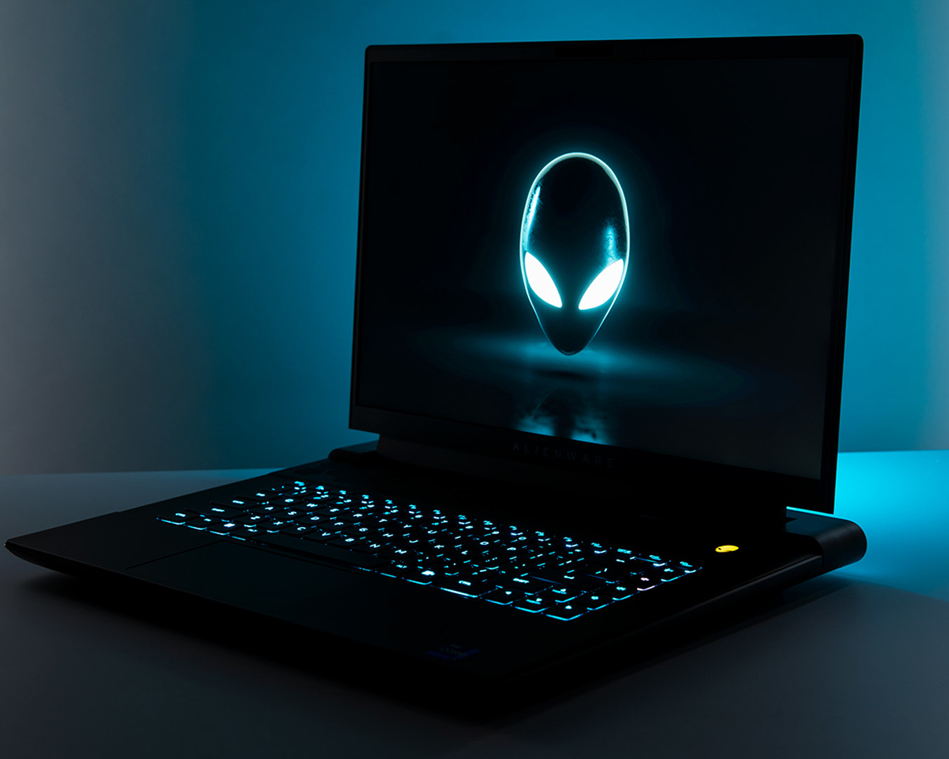 外星人 m16 海外上市：最高 i9+RTX 4080，AMD 版本将于第二季度发布(1)