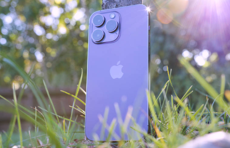 iPhone XS 已过时,苹果将给零售店员工升级到 iPhone 14