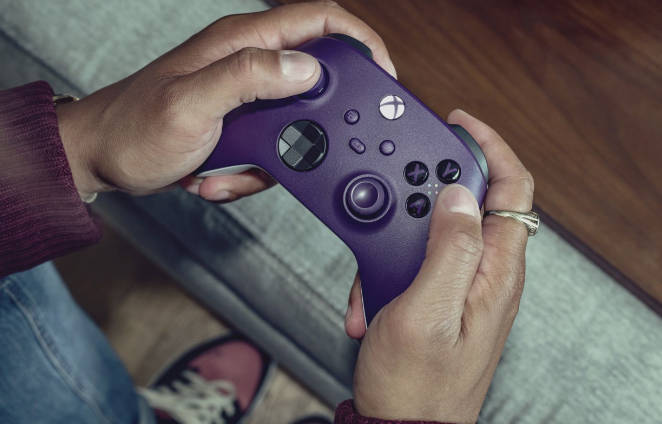 微软推出星辰紫 Xbox 无线手柄