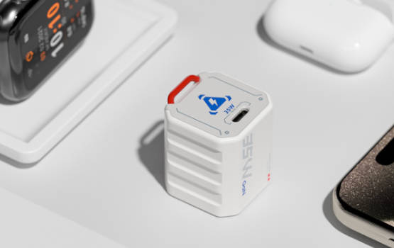 魅族 PANDAER 35W GaN 充电器上架:售价 89 元,限时赠 100W 数据线