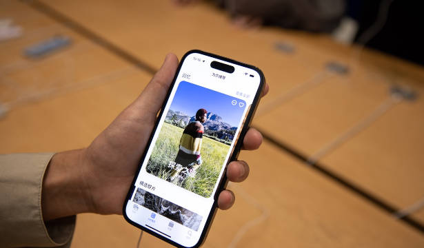 苹果因 iPhone“降速门”事件在英国遭遇集体诉讼，法庭裁定诉讼可继续