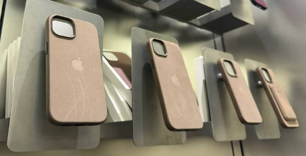 报道称美国线下渠道苹果 iPhone 精织斜纹配件难觅踪迹(1)