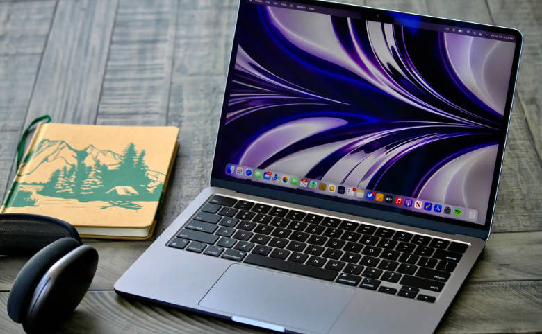 古尔曼：2024 款苹果 iPad Pro 和 M3 MacBook Air 已投产，将于 3 月底发布(2)