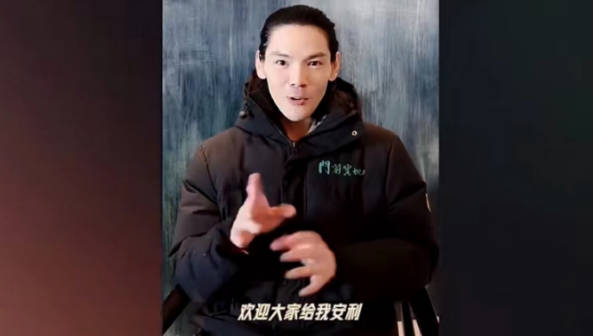向佐为何突然向导师道歉 这鼻孔怕不是偷偷装了个发电机