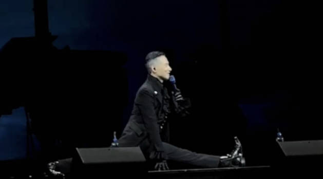 “演唱会”现场秒变“脱口秀” 张学友亲自道歉并劈叉