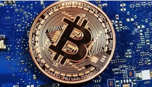 比特币期货强劲上扬，重新触及7万美元大关