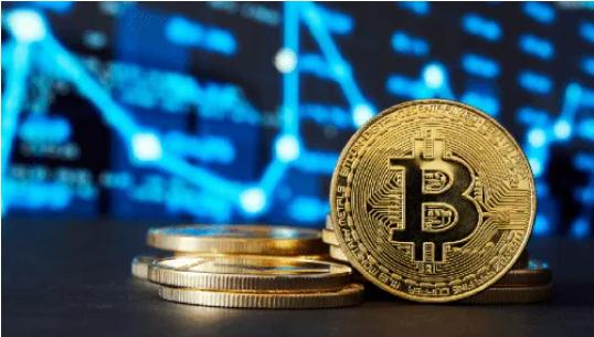 比特币期货强劲上扬，重新触及7万美元大关(1)