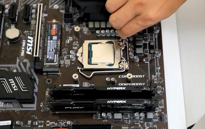 i7 8700k 如何安装  i7 9700k安装教程